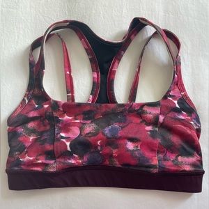 Lululemon Size 6 Sports Bra